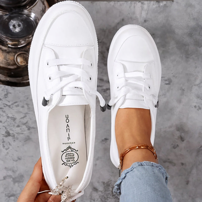 Jacqueline – Stylish Casual Sneakers with Relaxed Low-Profile Fit