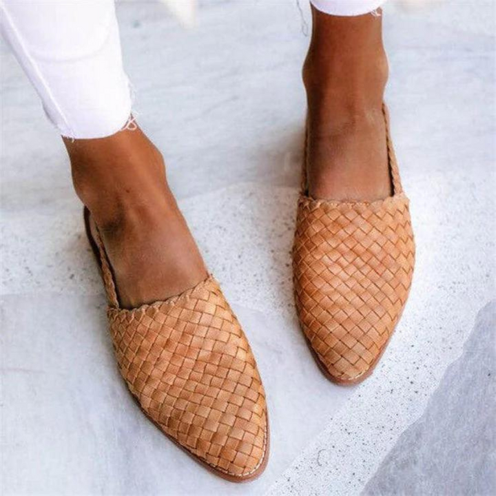 Elizabeth – Chic Woven Ballet Flats
