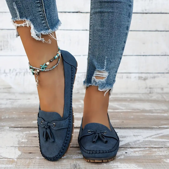 Charlotte – Chic Slip-On Loafers with Bow-Detail Finish