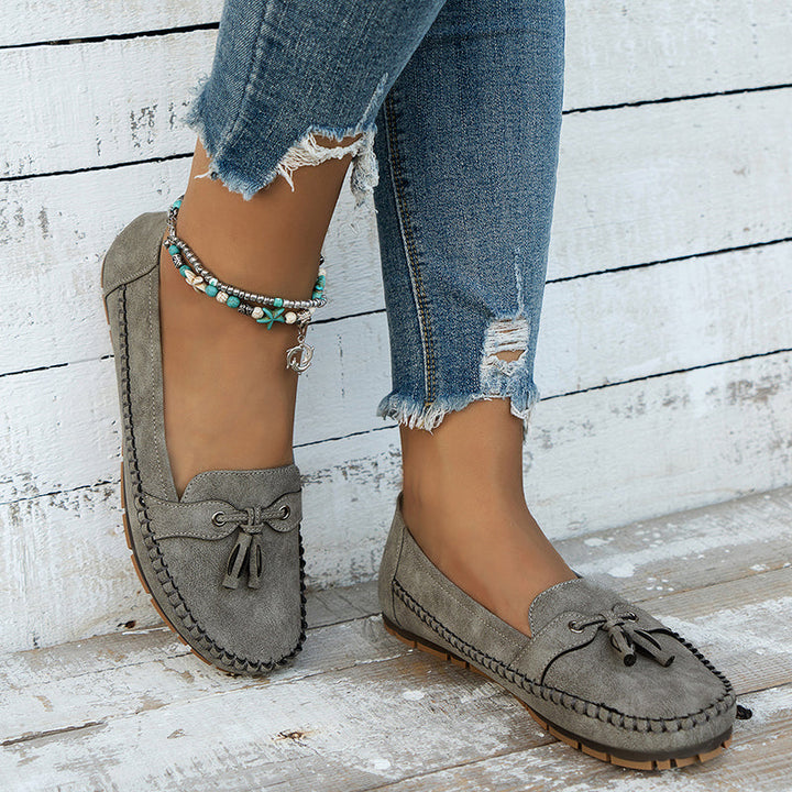 Charlotte – Chic Slip-On Loafers with Bow-Detail Finish