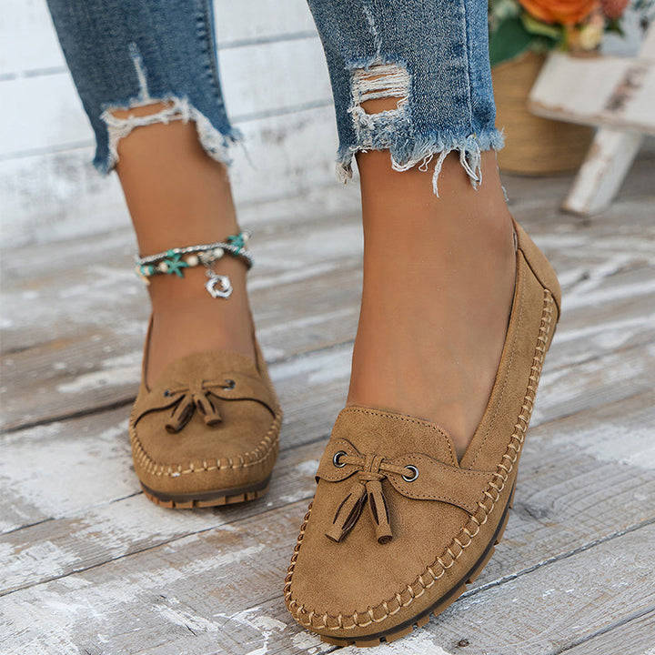 Charlotte – Chic Slip-On Loafers with Bow-Detail Finish