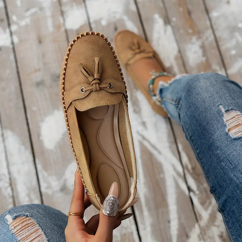 Charlotte – Chic Slip-On Loafers with Bow-Detail Finish