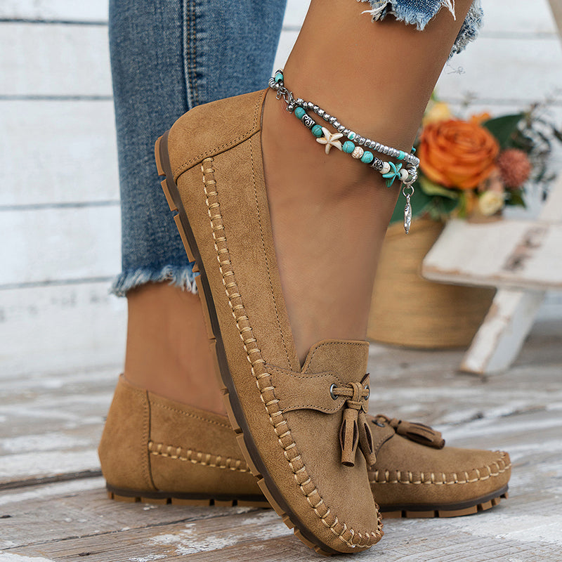 Charlotte – Chic Slip-On Loafers with Bow-Detail Finish