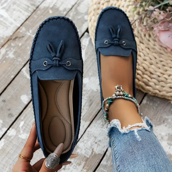 Charlotte – Chic Slip-On Loafers with Bow-Detail Finish