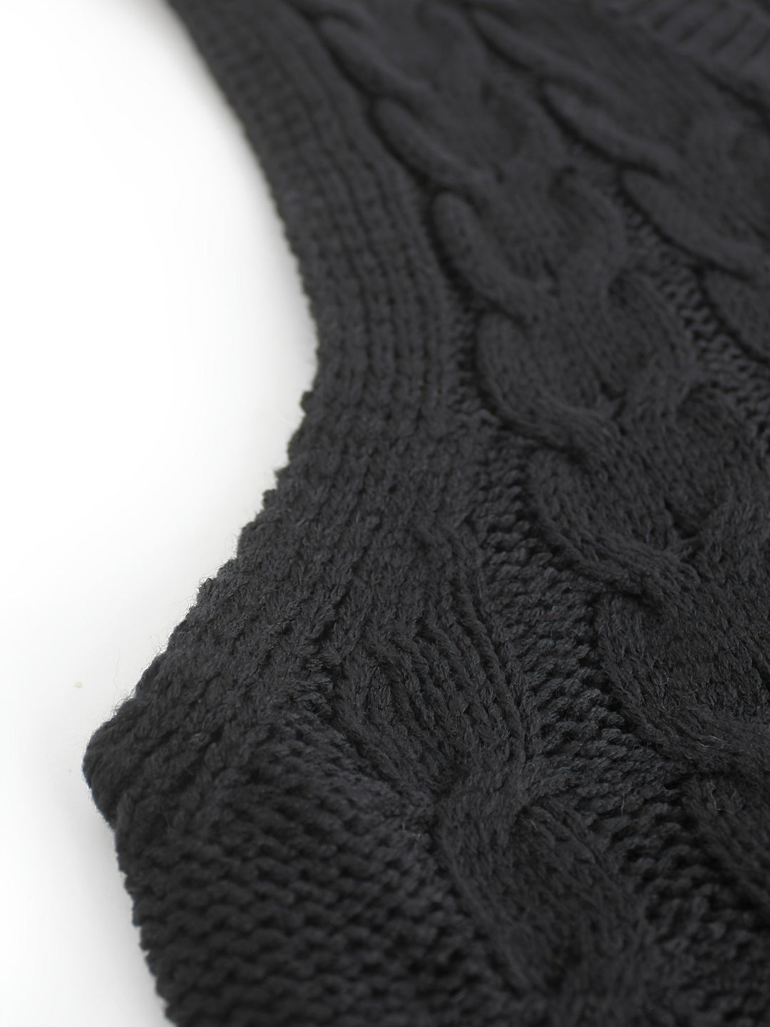 Gwendolen – Cable-Stitch V-Neck Sweater Vest for Women