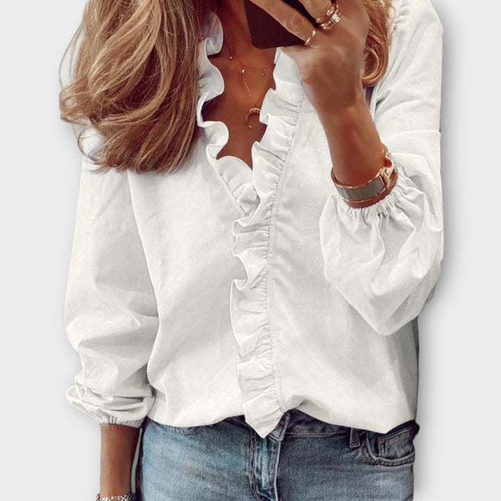 Piper – Flowy Ruffle Blouse with a Chic Summer Look