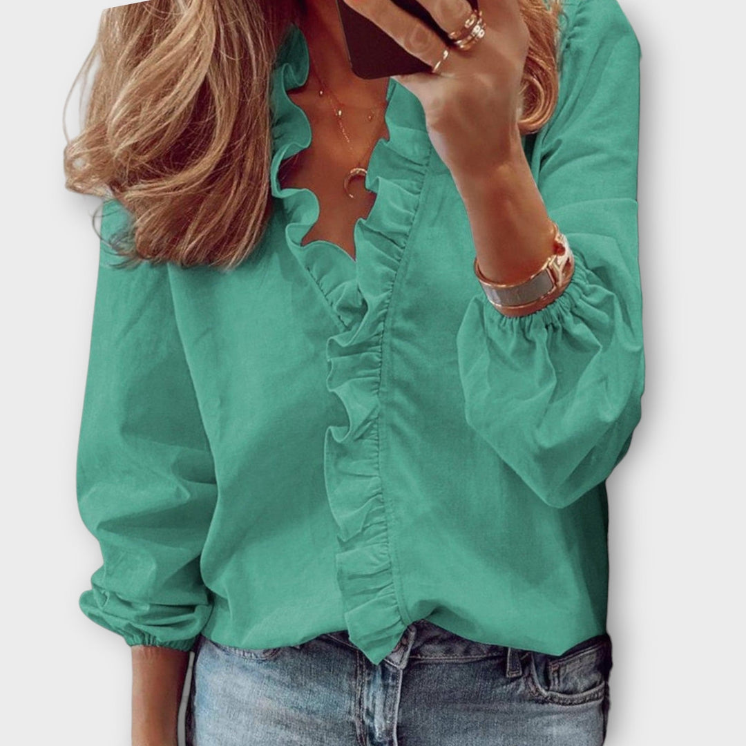 Piper – Flowy Ruffle Blouse with a Chic Summer Look