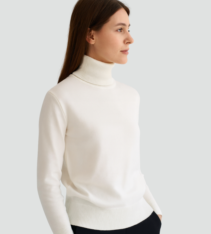Jaylene – Fitted Turtleneck Sweater for Women