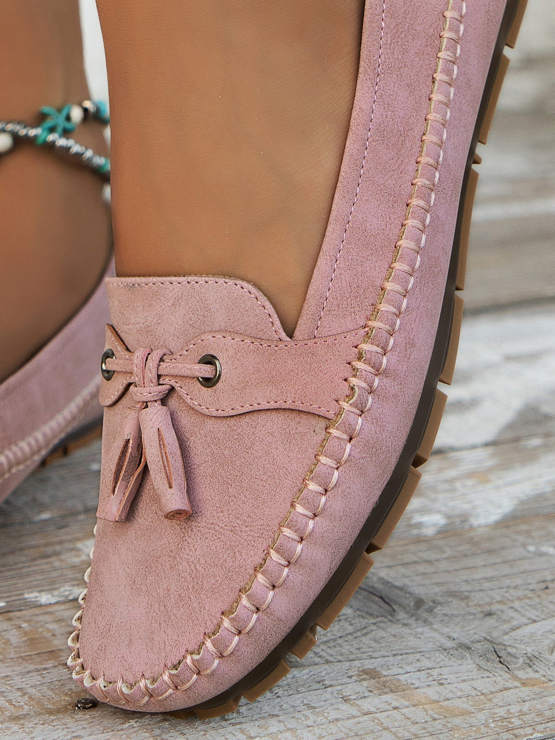 Charlotte – Chic Slip-On Loafers with Bow-Detail Finish