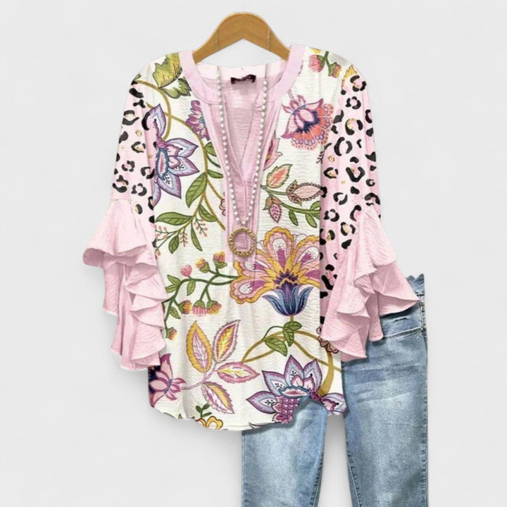 Kelly – Elegant Blouse Top with Short Sleeve Flowy Design