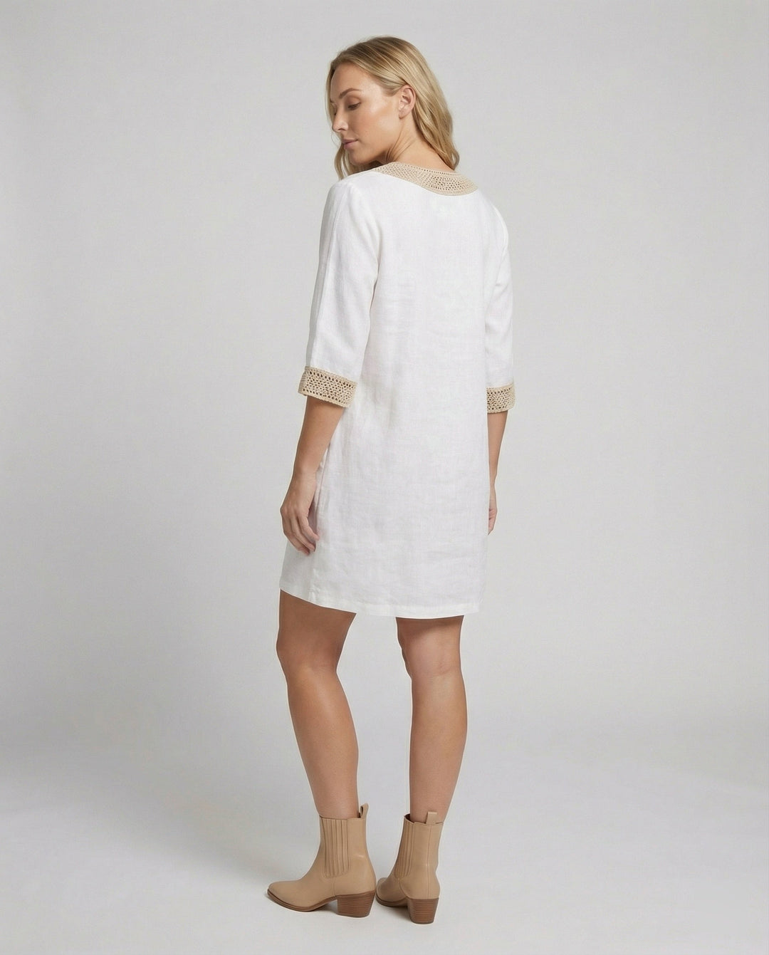 Carmen – V-Neck Shift Mini Dress