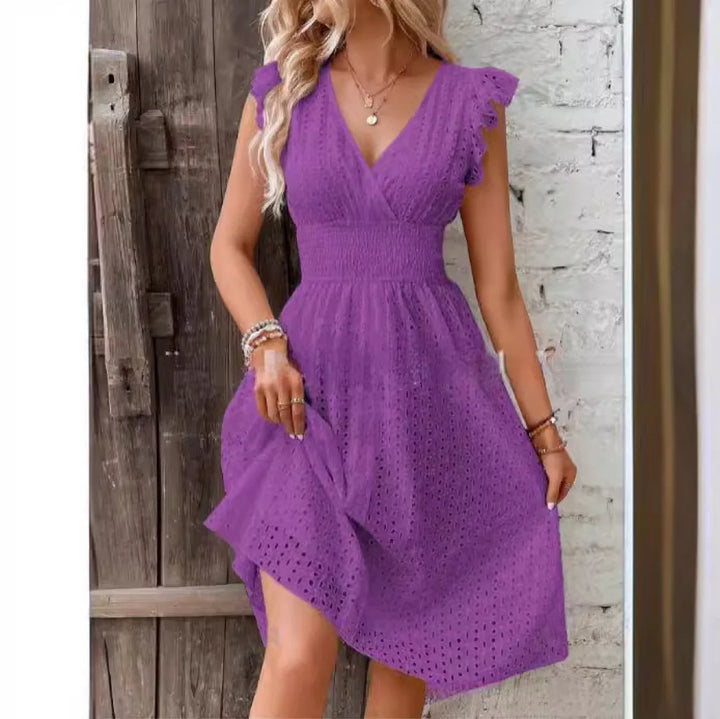Nancy – Elegant V-Neck Casual Dress with Smocked Waist