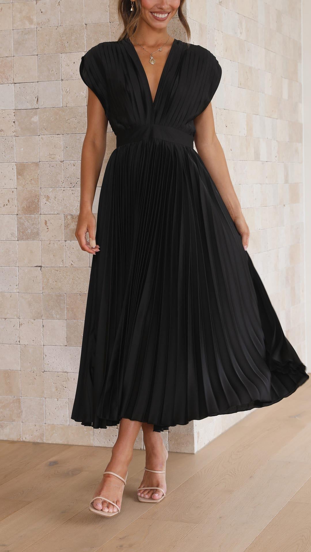 Marguerite | Elegant V-Neck Pleated Maxi Dress