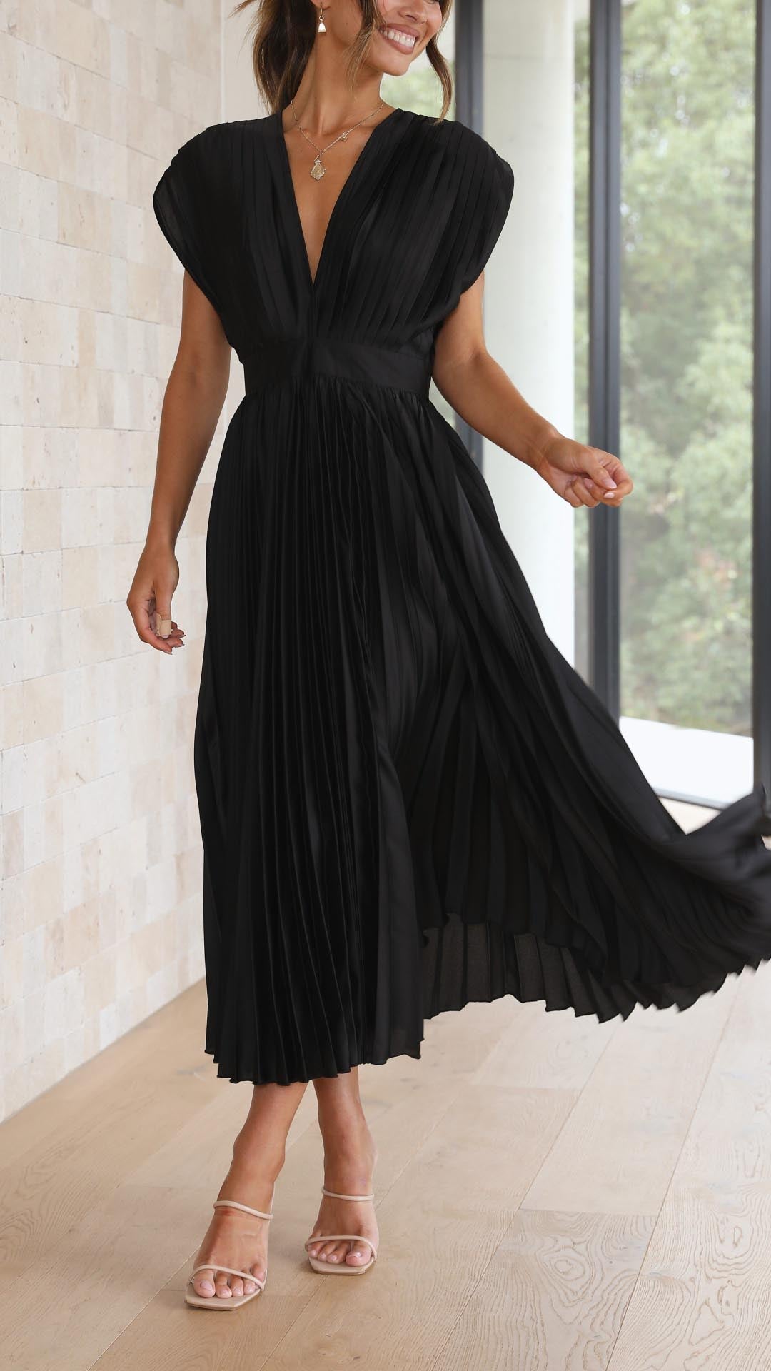 Marguerite | Elegant V-Neck Pleated Maxi Dress