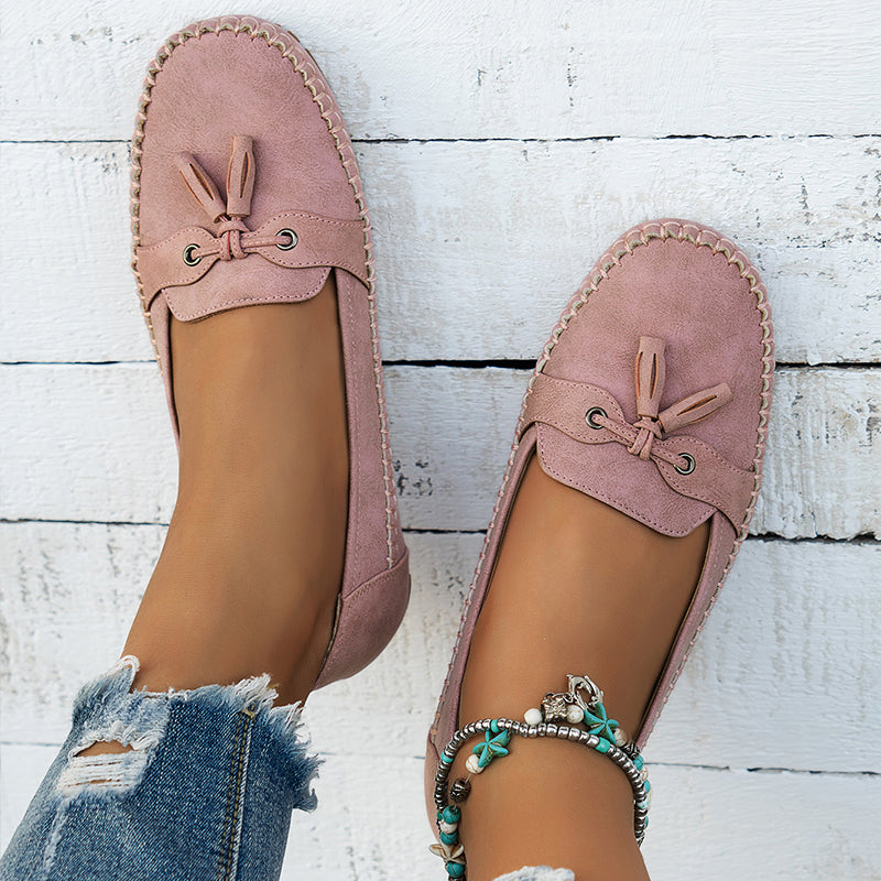 Charlotte – Chic Slip-On Loafers with Bow-Detail Finish
