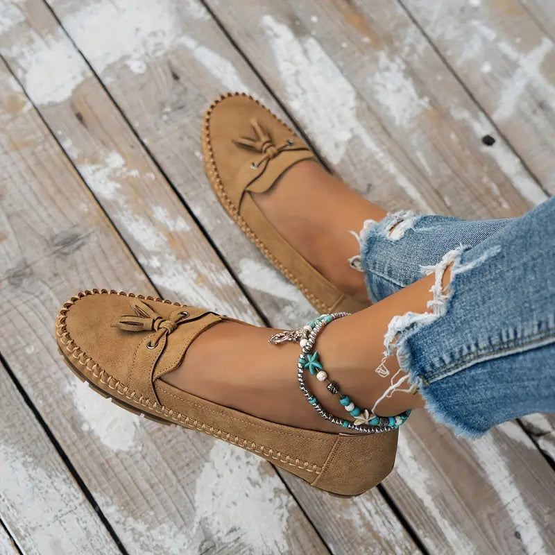 Charlotte – Chic Slip-On Loafers with Bow-Detail Finish