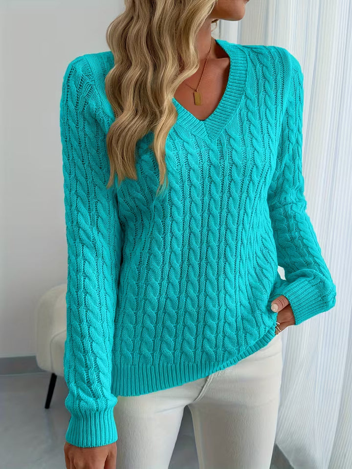 Amaya – Women's Fitted Cable-Stitch V-Neck Sweater