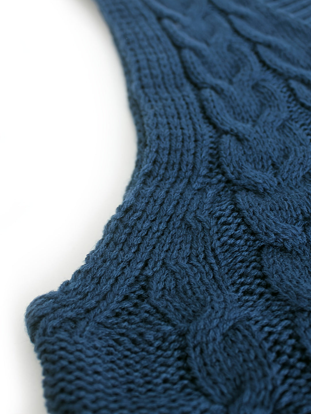 Gwendolen – Cable-Stitch V-Neck Sweater Vest for Women