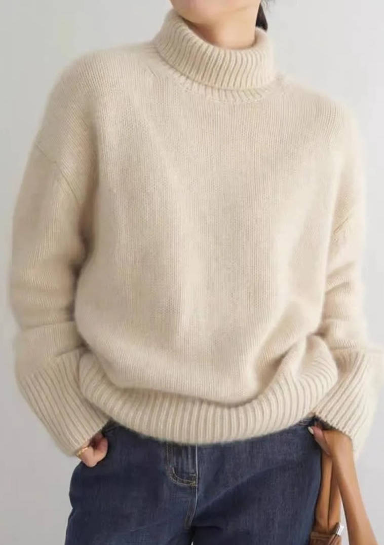 Jana – Oversized Turtleneck Sweater for Winter