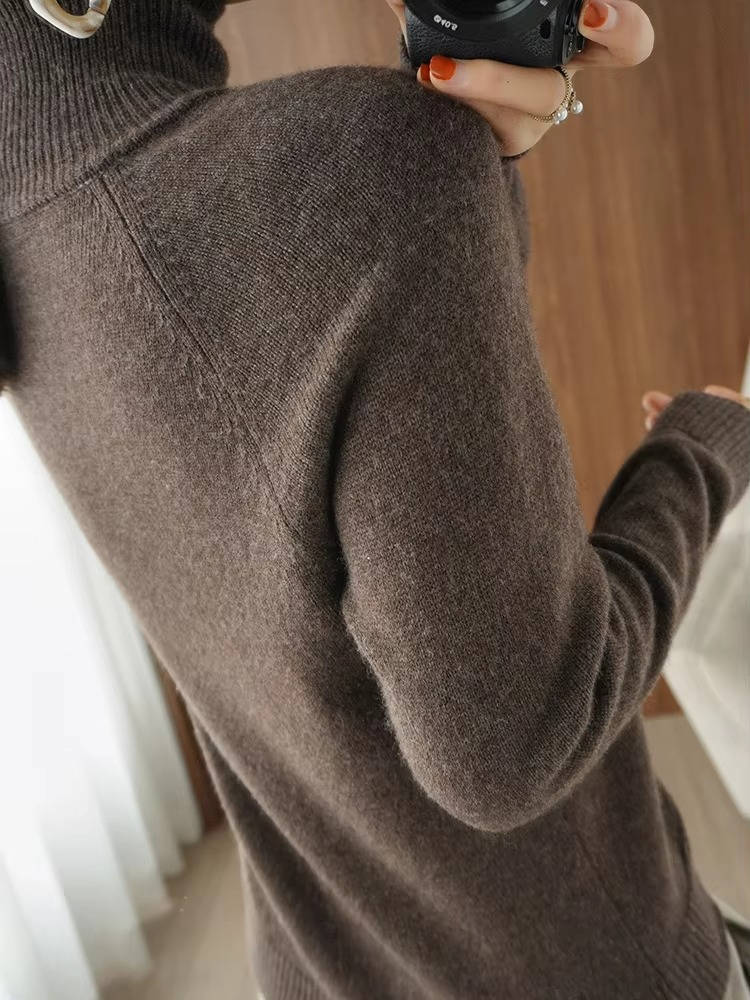 Jessa – Fine-Stitch Turtleneck Sweater for Women