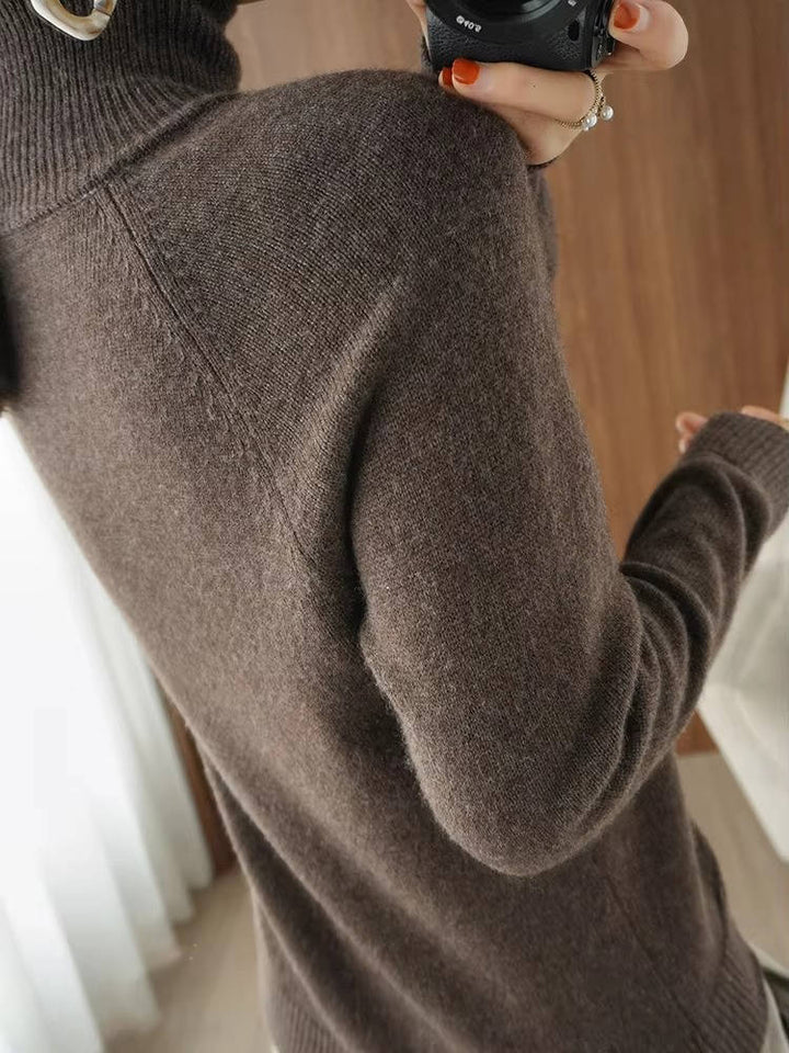 Jessa – Fine-Stitch Turtleneck Sweater for Women