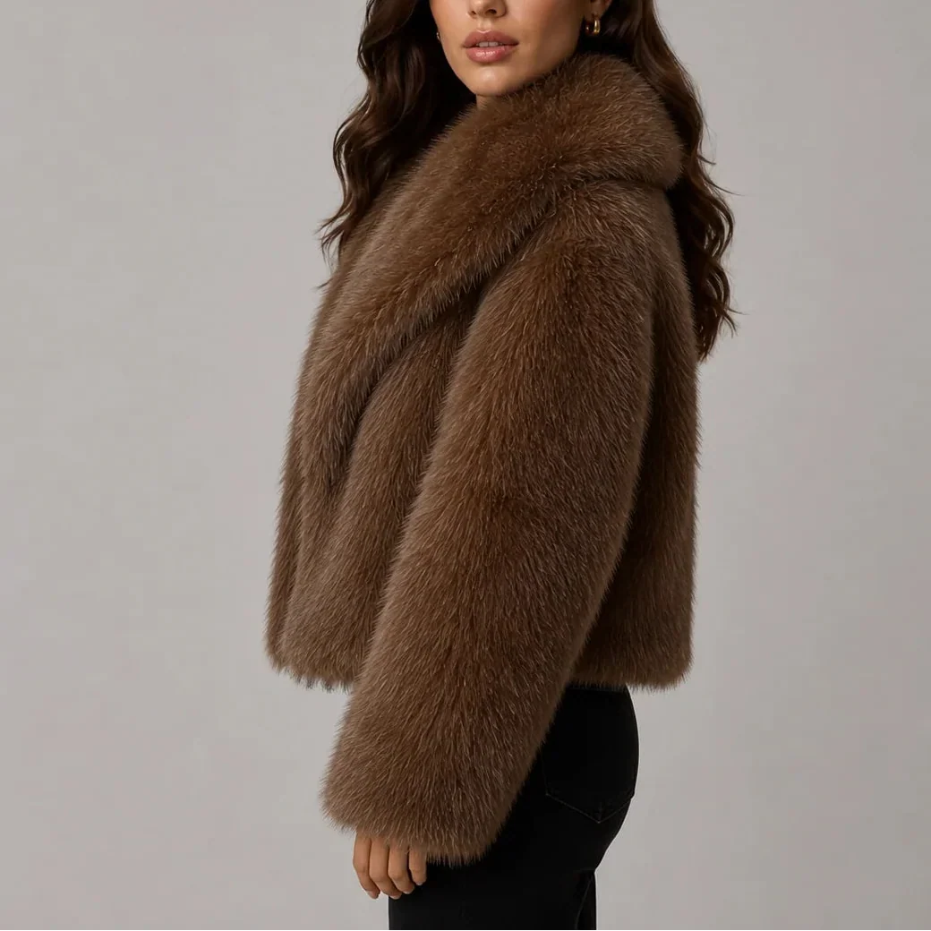 Emmelina – Women's Cropped Faux Fur-Look Jacket with Oversized Collar