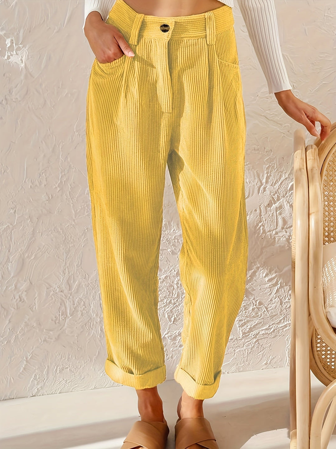 Etta – Women's High-Waisted Pleated Corduroy-Look Pants