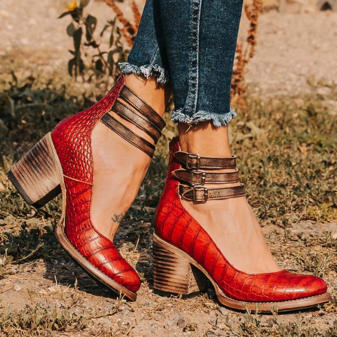 Carol – Chic Heeled Sandals