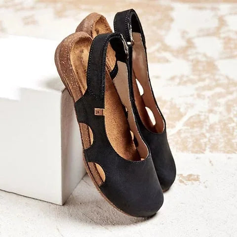 Christina – Elegant Strap Sandals with Cushioned Footbed