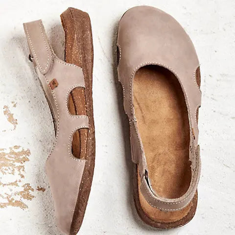 Christina – Elegant Strap Sandals with Cushioned Footbed