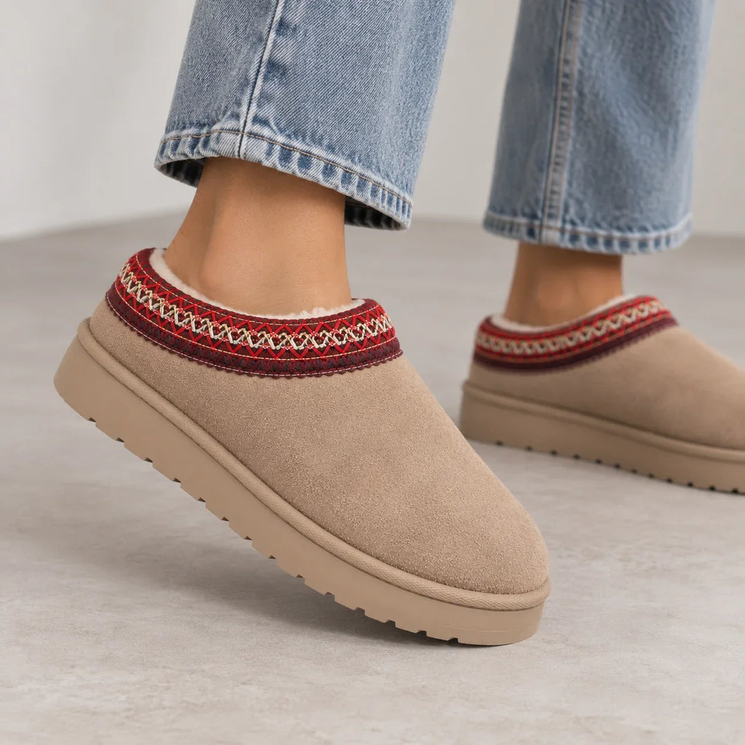 Julia – Women's Suede-Look Plush-Lined Clogs with Woven Trim
