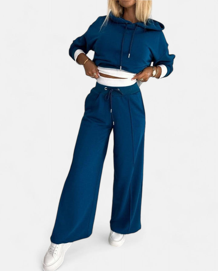 Karolina – Women's Cropped Hoodie Set with Wide-Leg Pants