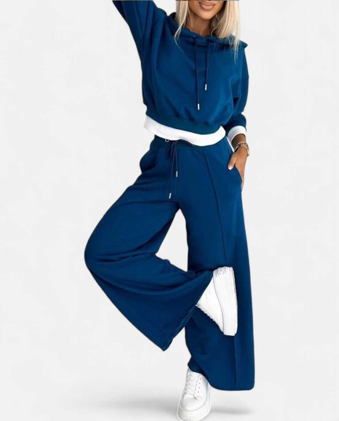Karolina – Women's Cropped Hoodie Set with Wide-Leg Pants
