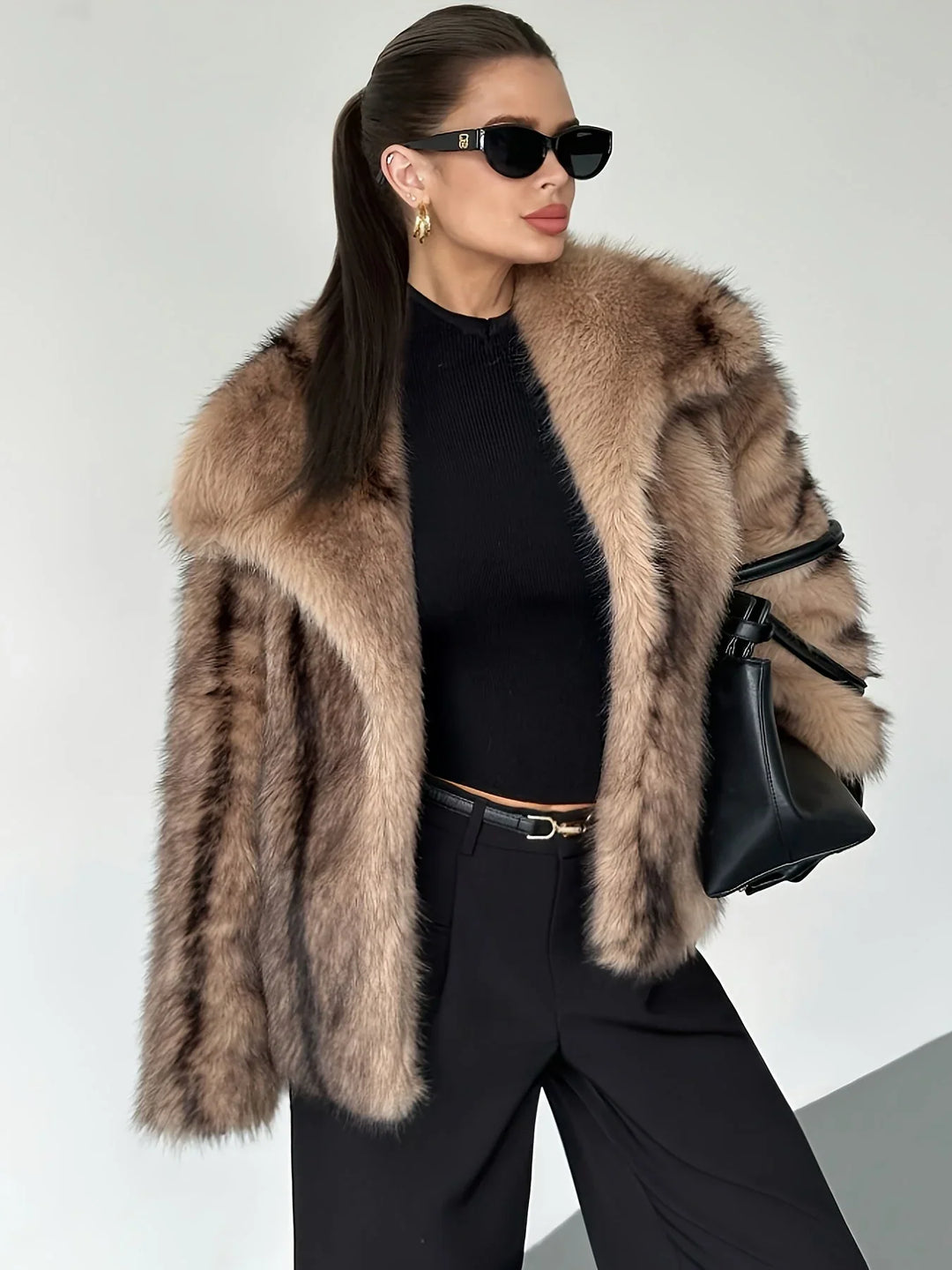 Lilia – Women's Cropped Faux Fur-Look Coat with Oversized Notch Collar