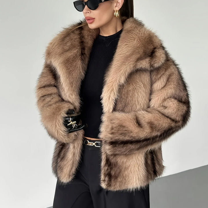 Lilia – Women's Cropped Faux Fur-Look Coat with Oversized Notch Collar