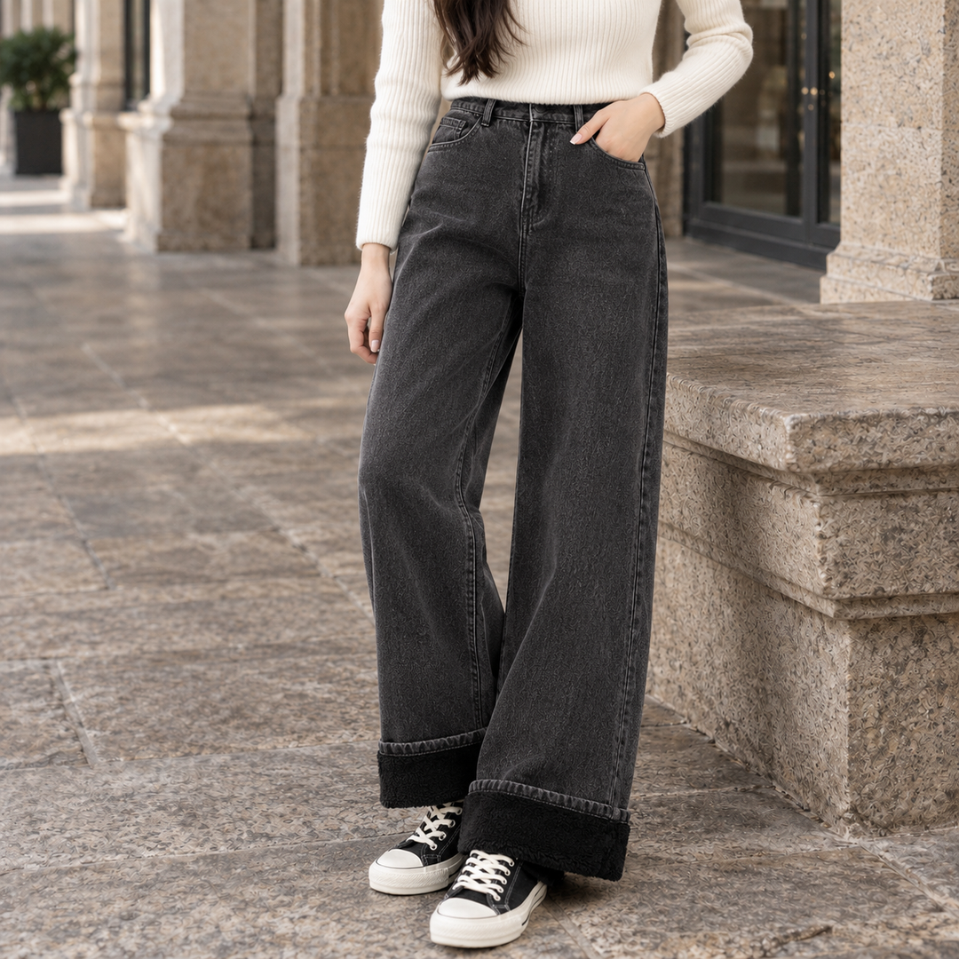 Macy – Women's High Waisted Wide Leg Sherpa-Lined Jeans