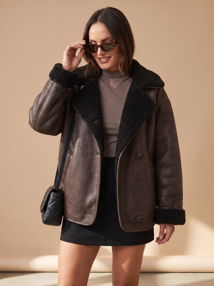 Rhoda – Women's Oversized Shearling Jacket with Sherpa-Lined Lapels