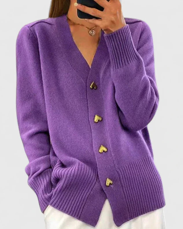 Jayne – V-Neck Cardigan with Heart-Shaped Buttons