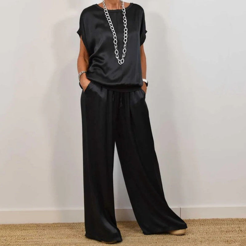 Abigail – Elegant Matching Set Women with Relaxed Flowy Silhouette