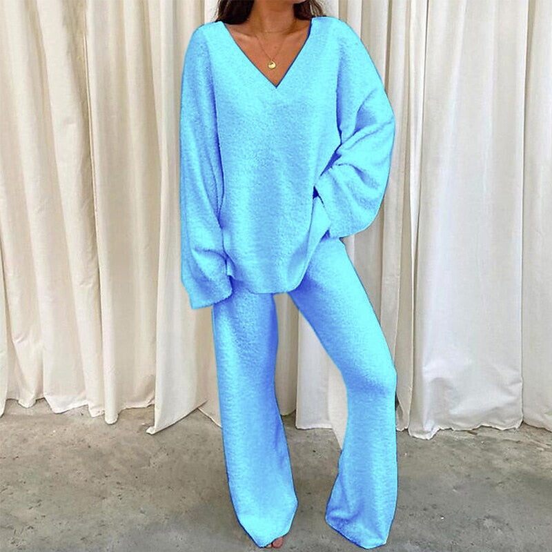 Kristina – V-Neck Lounge Set with Wide-Leg Trousers