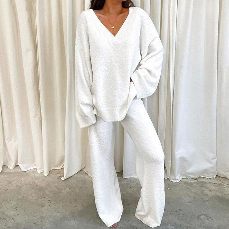 Kristina – V-Neck Lounge Set with Wide-Leg Trousers