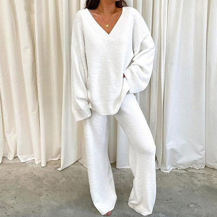 Kristina – V-Neck Lounge Set with Wide-Leg Trousers
