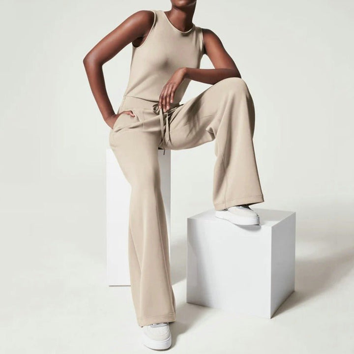 Stella – Elegant Sleeveless Jumpsuit with Wide-Leg Silhouette